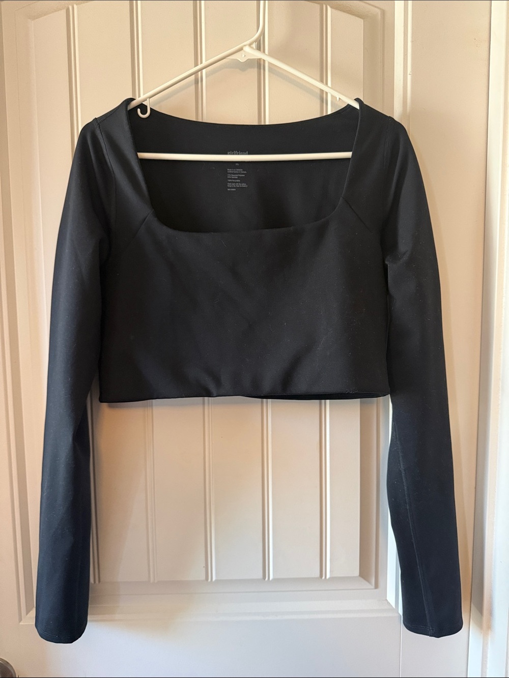 Black Long-Sleeve Square-Neck Crop Top